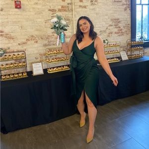 HOW WILL I KNOW MIDAXI DRESS - WRAP WAIST TIE TULIP HEM DRESS IN EMERALD